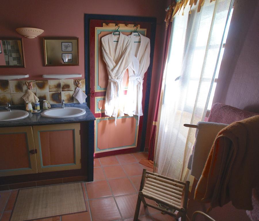 Les Chimeres Puylaroque Zimmer foto